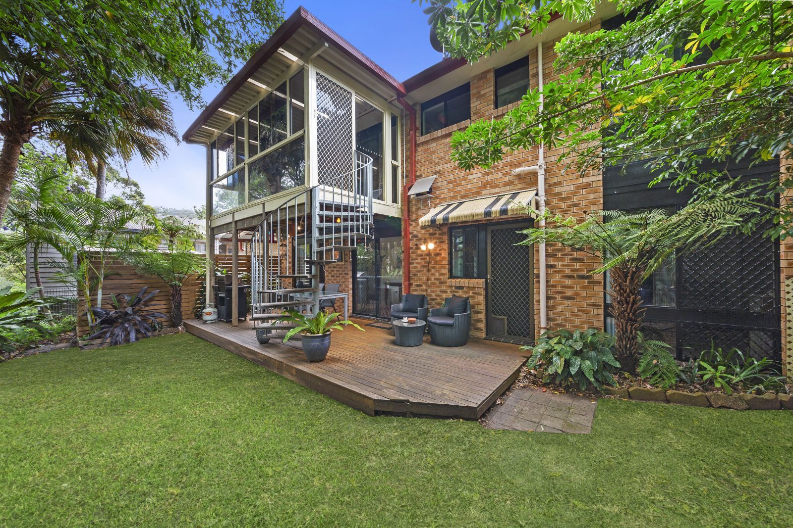 Backyard-whole-house-green